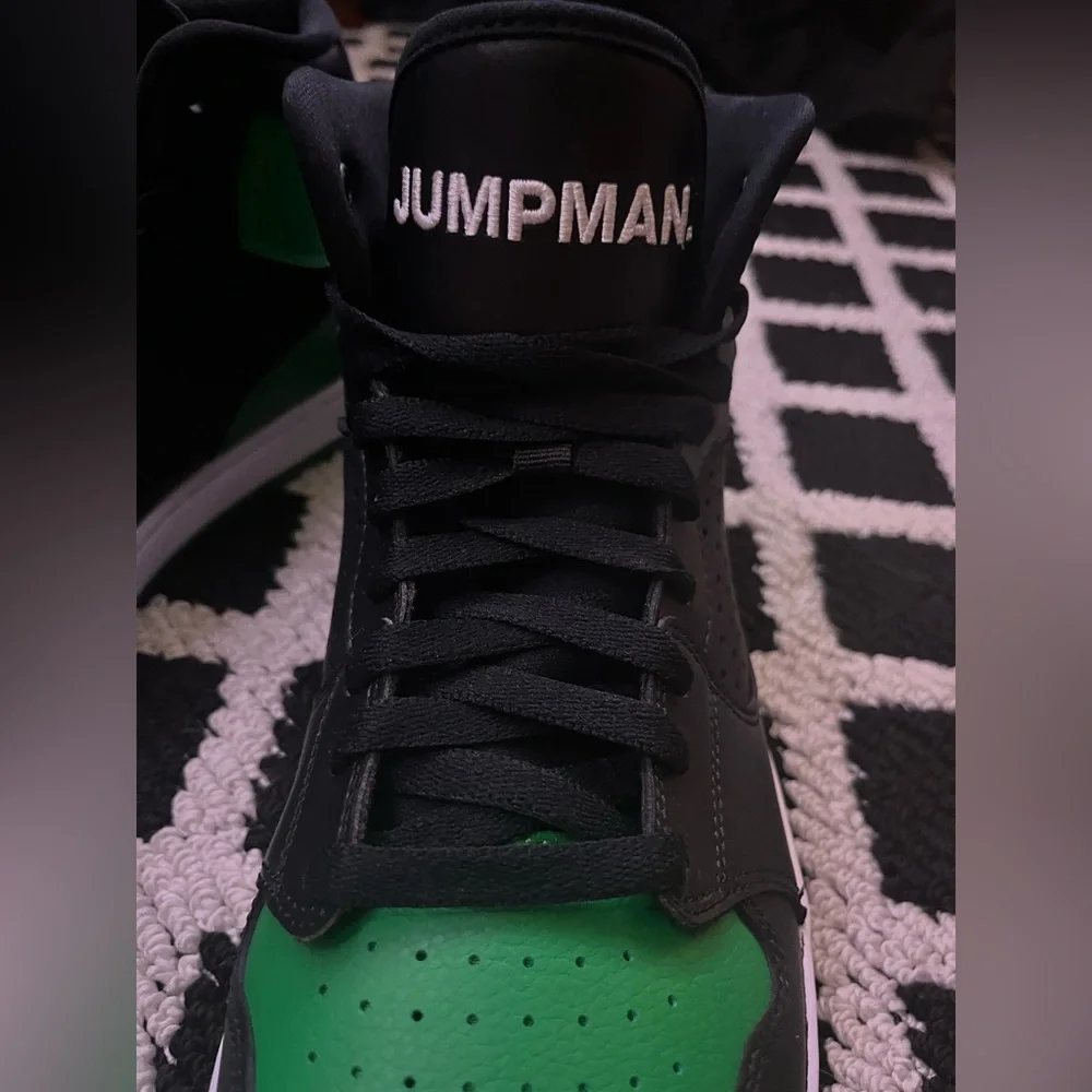 Jordan Access BRAND NEW Nike Green & Black Basketball Sneakers